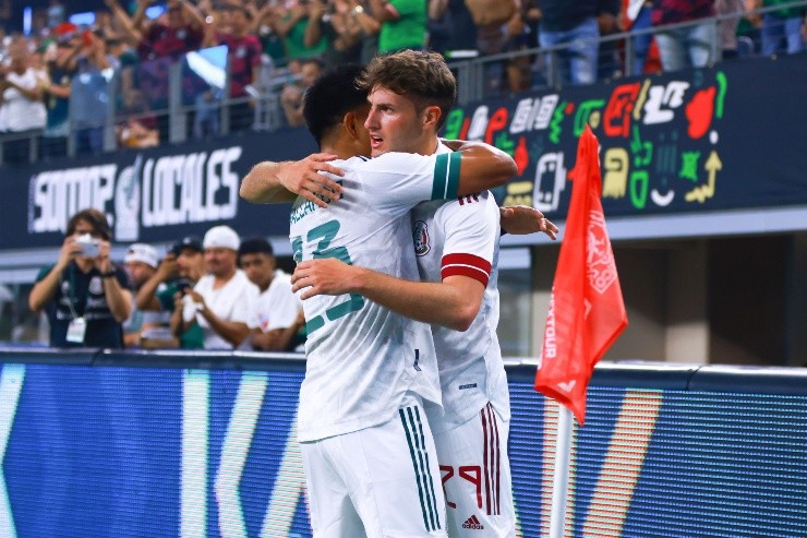 Santi Giménez México vs Nigeria