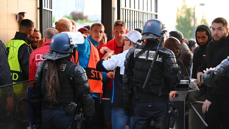 Problemas en la entrada de los hinchas de Liverpool en la final de la Champions League