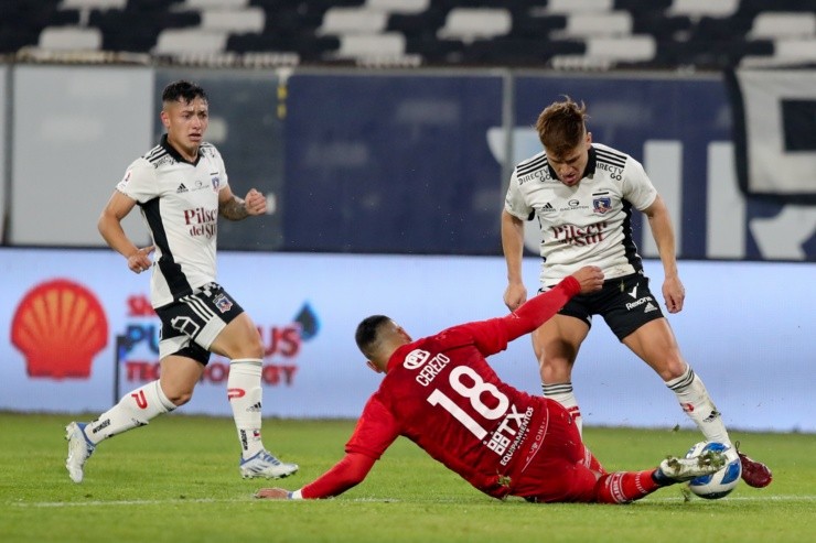 Leo Gil se llenó de criticas por los Albos | Foto: Agencia Uno 