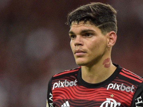 Lateral de 24 anos para ‘sombra de Ayrton Lucas surge no Flamengo