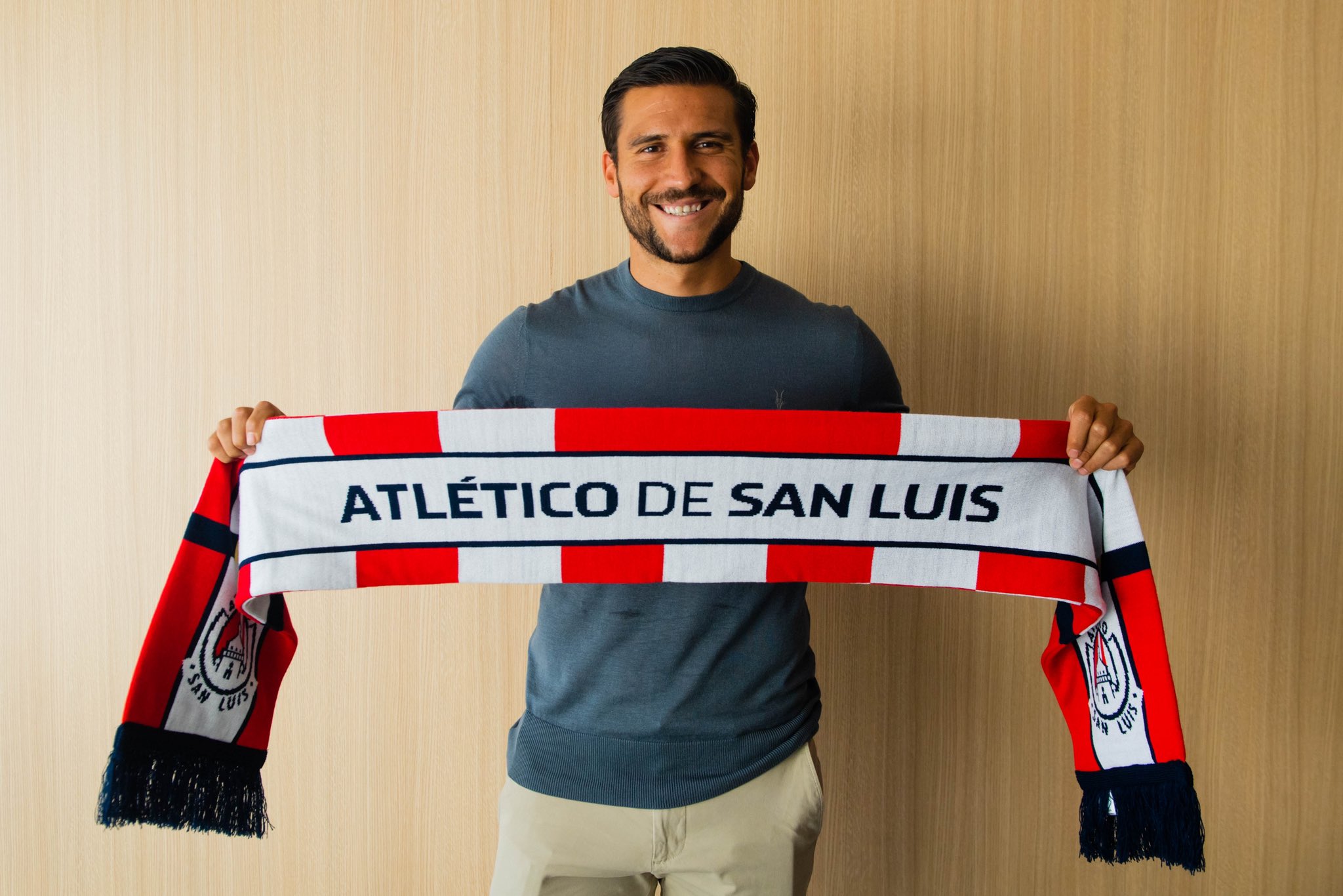 Iniestra se queda en Atlético San Luis (@AtletideSanLuis)