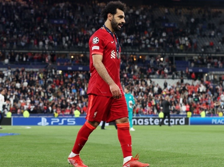 Salah põe fim às especulações e renova contrato com o Liverpool