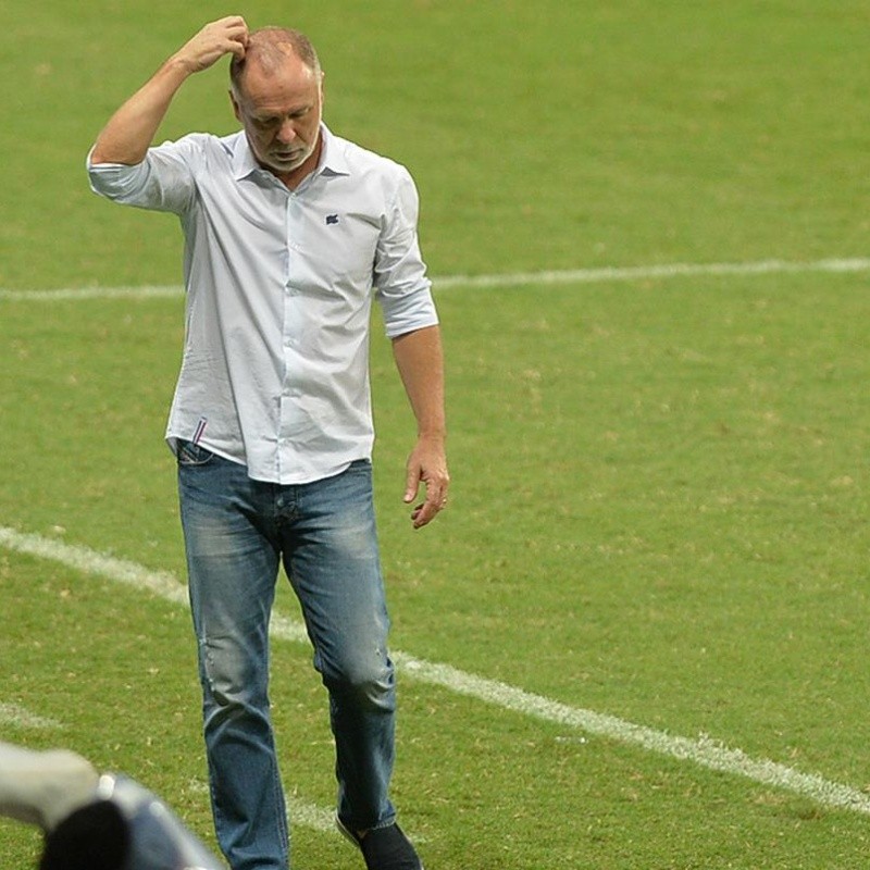 "Sempre pode piorar"; decisão de Mano sobre time titular do Inter irrita torcida na web