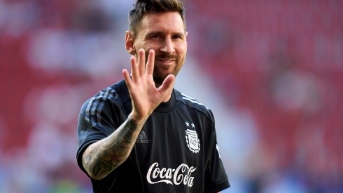 Scaloni sorprendió a todos con la extraña comparación que hizo de Messi: "Es como hablar..."