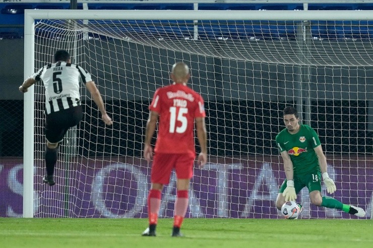 El penal malogrado por Diego Viera ante Bragantino | Foto: Getty Images 