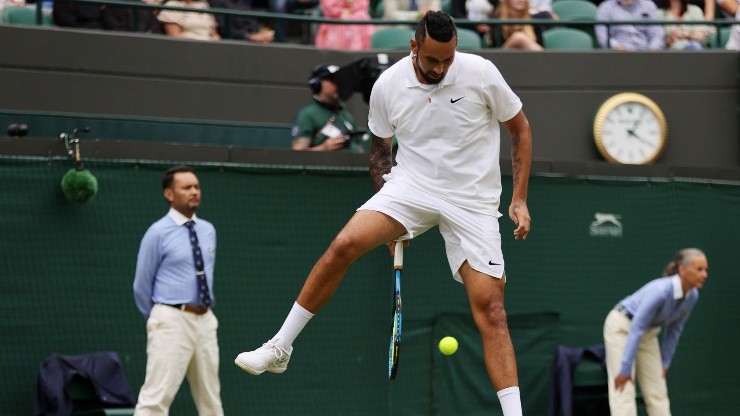 Kyrgios y otra de sus locuras.