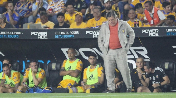 El Piojo, cabizbajo durante el Tigres-Atlas. (Imago 7)