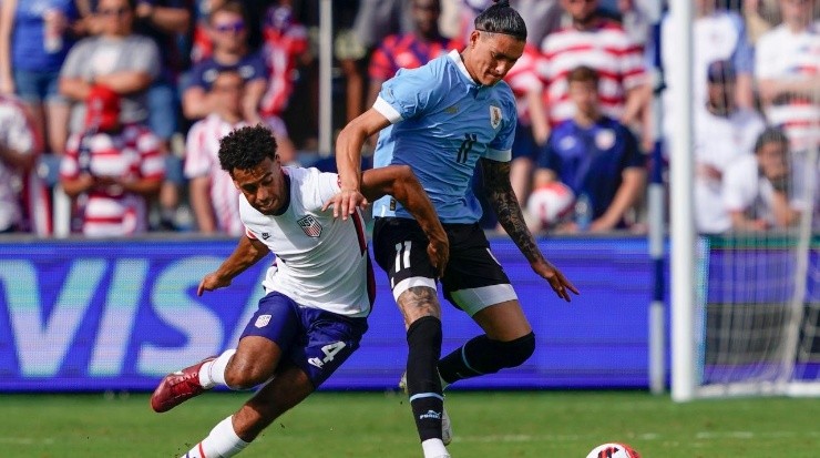 Tyler Adams #4 of the United States defends against Darwin Nuñez #11 of Uruguay (Photo by Kyle Rivas/Getty Images)