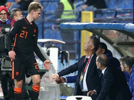 Van Gaal: "De Jong trae cualidades extra, por eso vale 112 millones de euros"