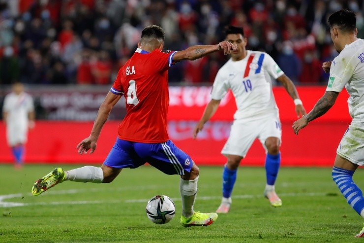 Mauricio Isla podría retornar a la UC | Foto: Agencia Uno 