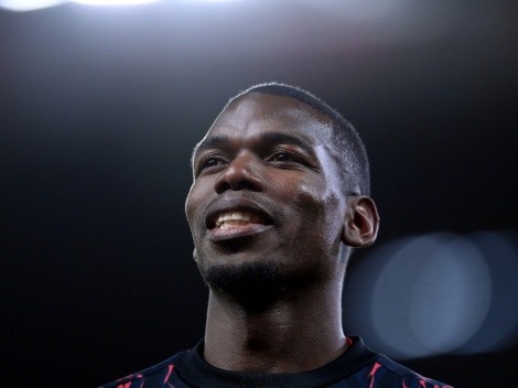 Video: Paul Pogba didn't want to sign a Manchester United jersey