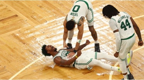 Marcus Smart celebra en el triunfo de Boston Celtics.