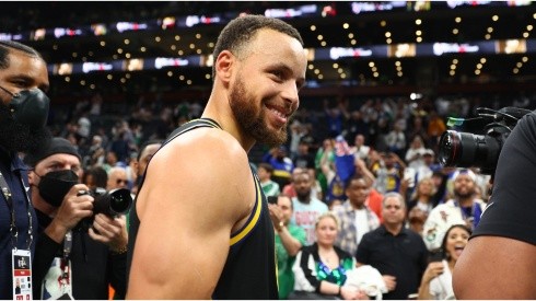 Curry encabezó el triunfo de los Warriors.
