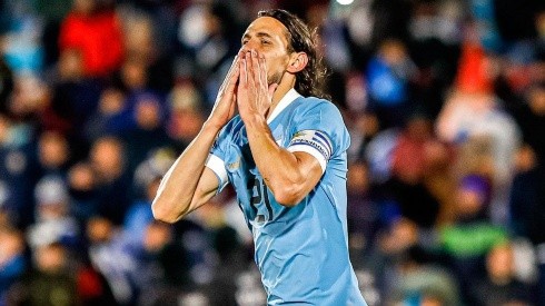 Cavani en festejo de gol de Uruguay.