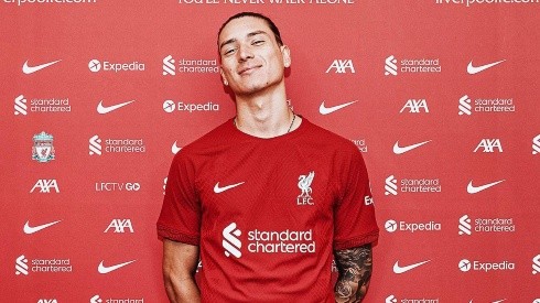 Núñez en presentación con Liverpool.