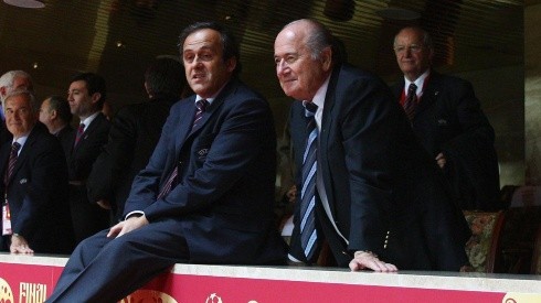 Platini y Blatter, gravemente acusados por delitos.