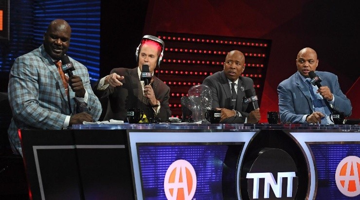 Shaquille O’Neal, host Ernie Johnson Jr., NBA analysts Kenny Smith and Charles Barkley talk during a live telecast of “NBA on TNT” (Photo by Ethan Miller/Getty Images)
