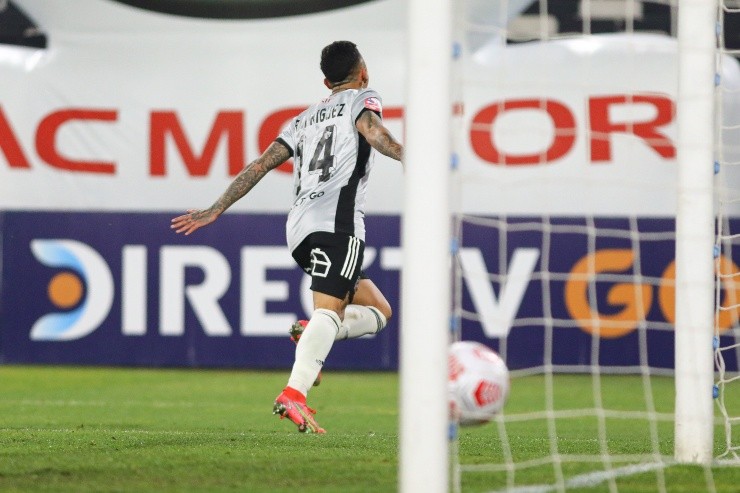 Colo Colo pone los billetes en la mesa por el Tin | Foto: Agencia Uno 