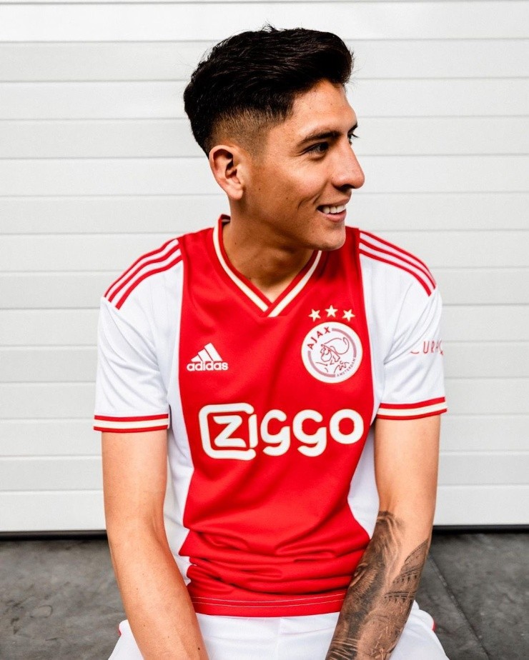 Edson Álvarez con la nueva camiseta del Ajax | Ajax
