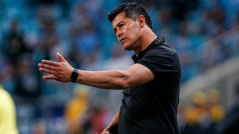 Foto: Lucas Uebel/Getty Images/Brasil - Jorge Almirón: técnico pediu a contratação de defensor do Athletico