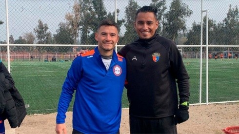 Charles Aránguiz junto a Diego Silva