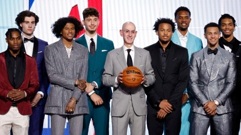 NBA commissioner Adam Silver (C) with the 2021 NBA Draft class