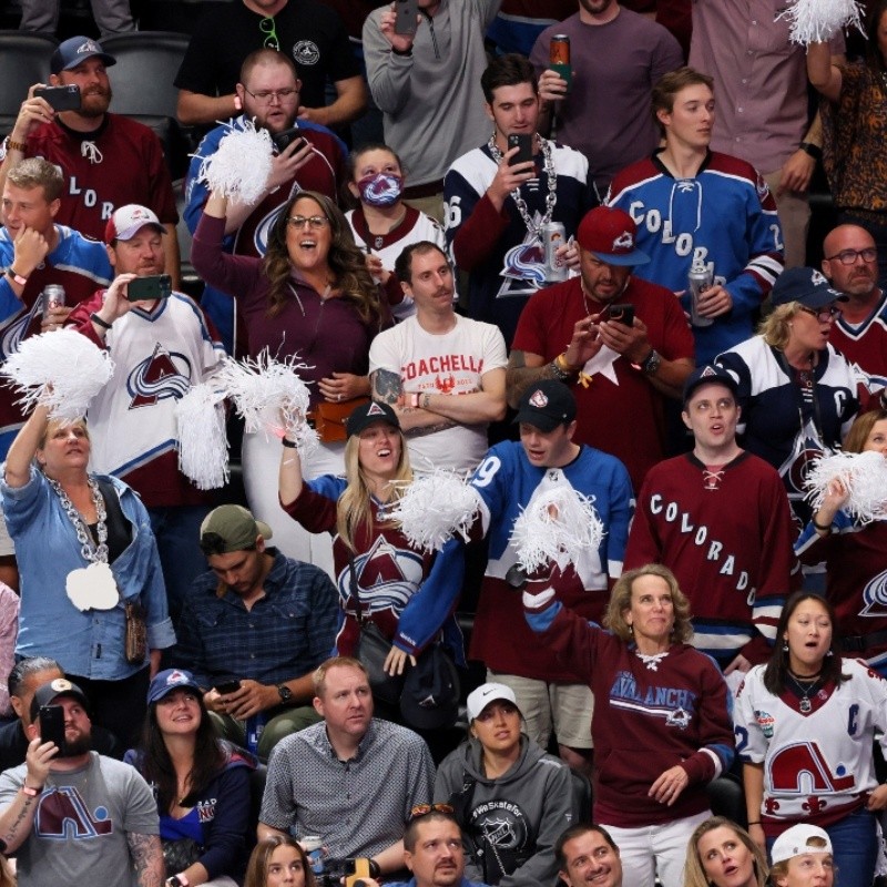 Beware of fakes': Avs fans warned of counterfeit Stanley Cup merchandise -  CBS Colorado