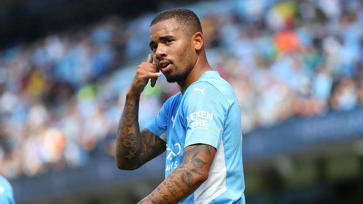 Gabriel Jesus en juego con Manchester City.