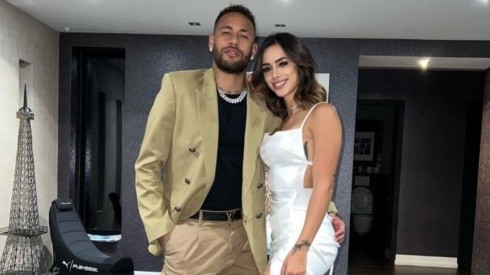 Reprodução/Instagram oficial de Bruna Biancardi - Bruna posa ao lado de Neymar.