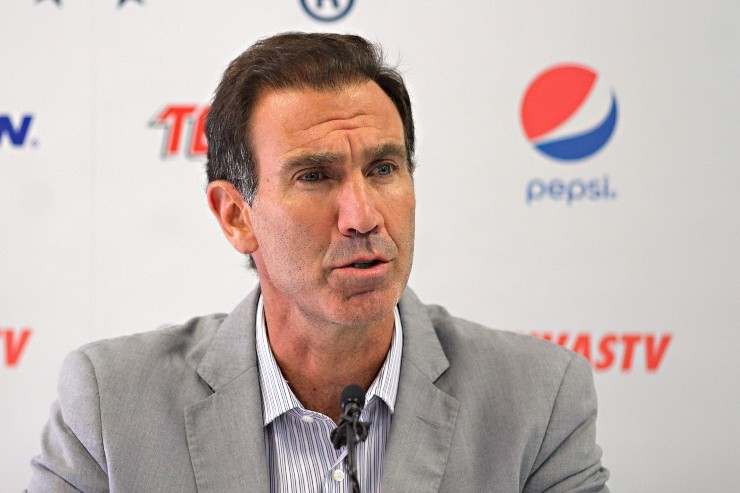 De Anda renunció como director deportivo tras la salida de Almeyda. Créditos: Imago7