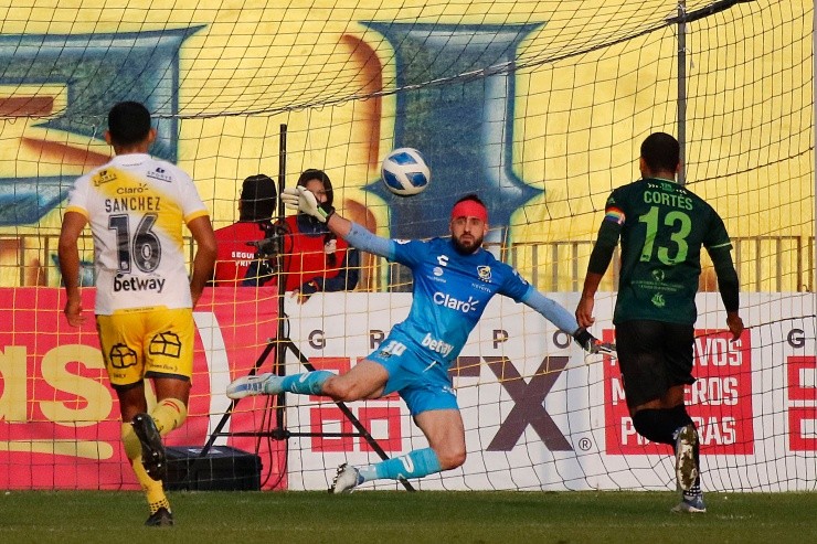 César Cortés le dio el triunfo a Magallanes | Foto: Agencia Uno 