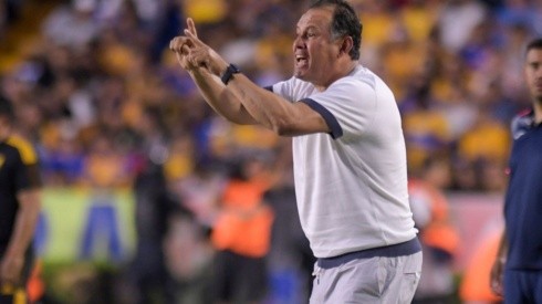 Reynoso fue el técnico que hizo campeón a Cruz Azul después de 23 años.