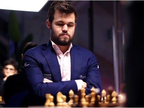 What would happen if Carlsen doesn't defend his title?