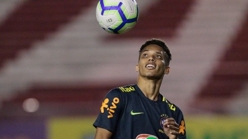 Foto: Caio Falcão/AGIF | Pedrinho deve chegar ao Atlético-MG por uma temporada