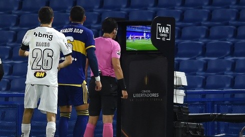 El VAR se hará protagonista en el Neo Química Arena (Foto: Getty).