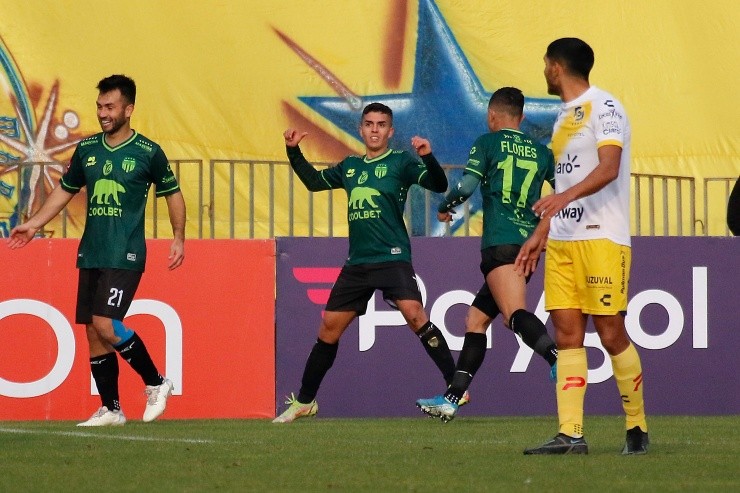 Magallanes quiere dar la sorpresa en la Copa Chile | Foto: Agencia Uno 