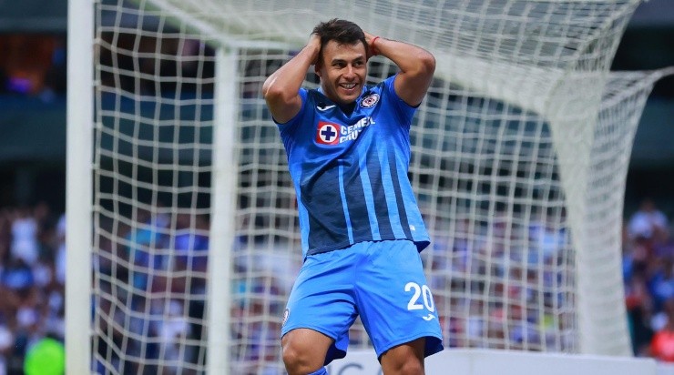 Iván Morales seguirá jugando en Cruz Azul. (Imago 7)