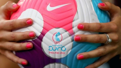 Balón de la Euro femenina.