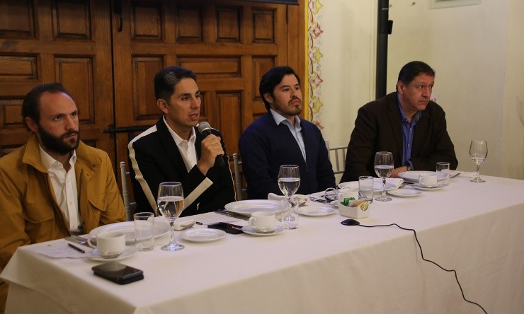 Joel Bermeo, Country Manager 1XBET, en conferencia de prensa