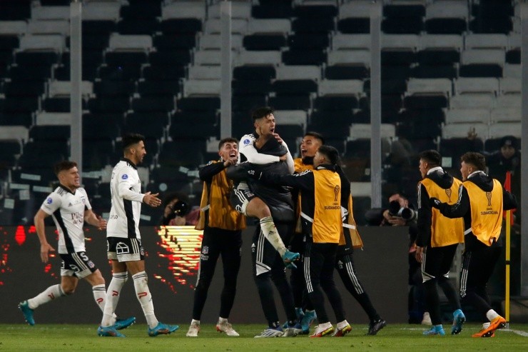 Colo Colo quiere conseguir el paso a cuartos de final | Foto: Getty Images Colo Colo quiere conseguir el paso a cuartos de final | Foto: Getty Images