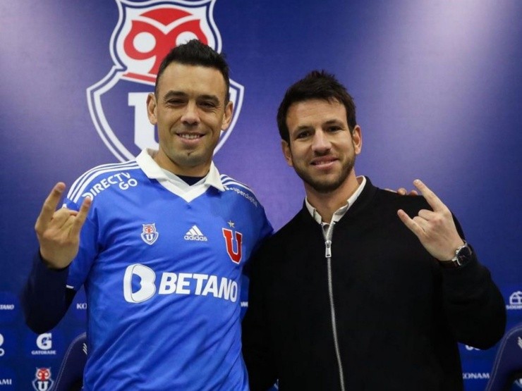 Manuel Mayo presentó a Nery Domínguez | Foto: U de Chile 