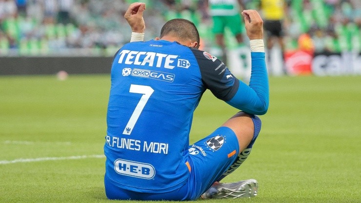 El característico festejo de gol de Rogelio Funes Mori.