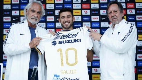 Eduardo Salvio durante su presentación.