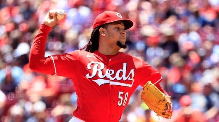 Luis Castillo #58 of the Cincinnati Reds (Photo by Justin Casterline/Getty Images)