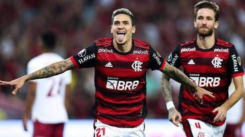 Pedro, la gran figura de Flamengo anotando cuatro goles.