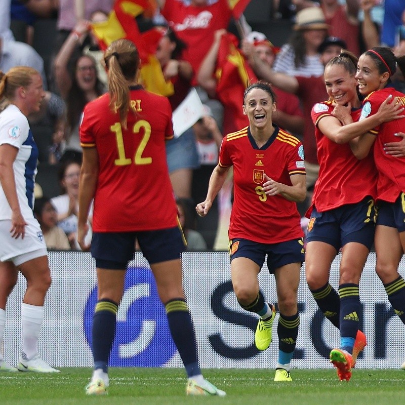 España se quedó con el primer duelo de la Euro femenina