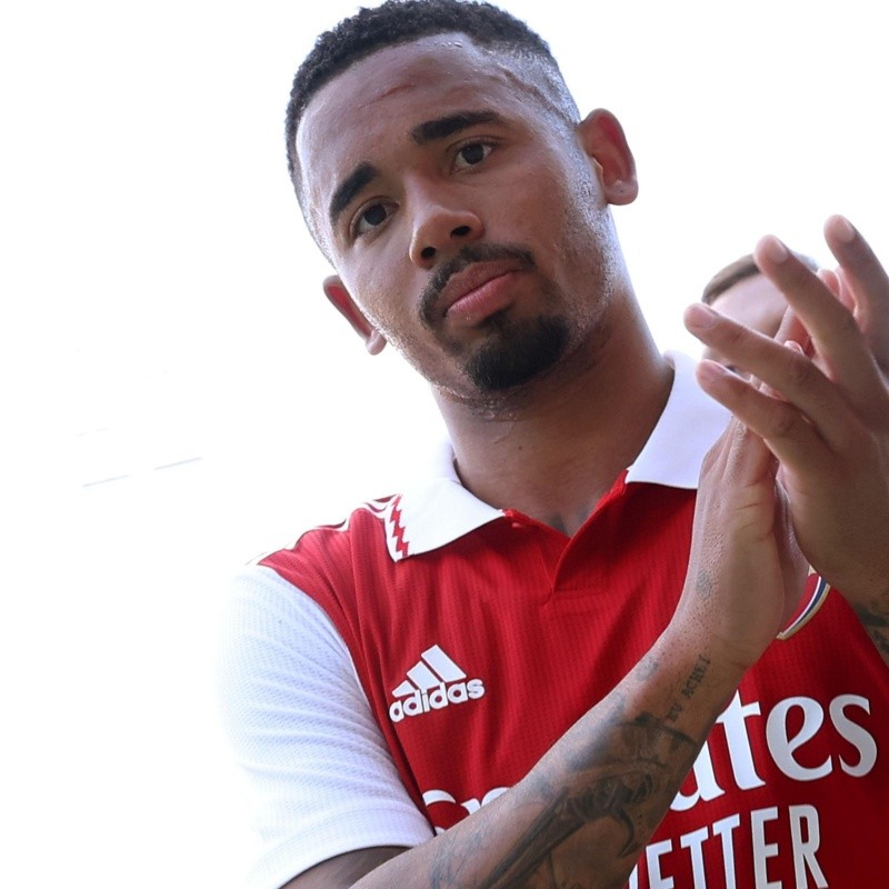 Doblete de Gabriel Jesus en su debut con la camiseta de Arsenal