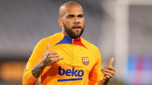 Pumas insiste por Dani Alves.