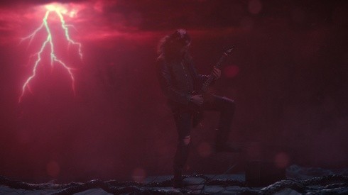VIDEO VIRAL: Joseph Quinn practicando 'Master of Puppets' de Metallica para Stranger Things 4.