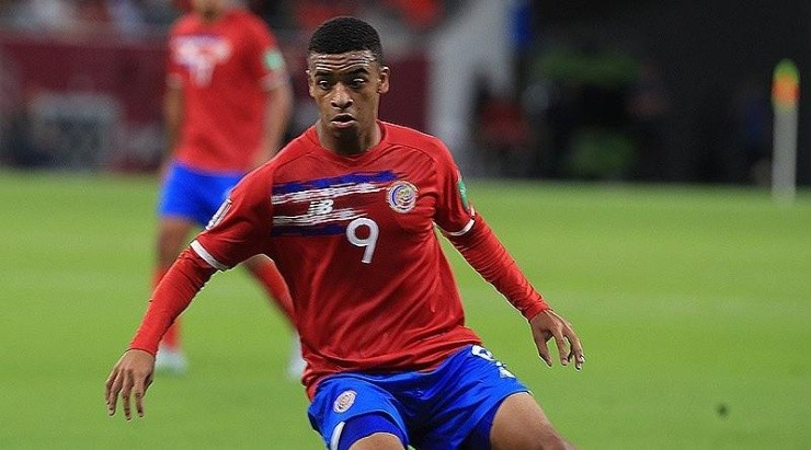 Bennette fue el más joven en debutar en la historia de la Selección de Costa Rica. (@jewison27_oficial)